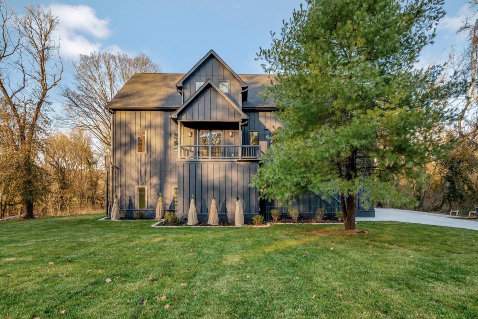 419 Lewisburg Ave